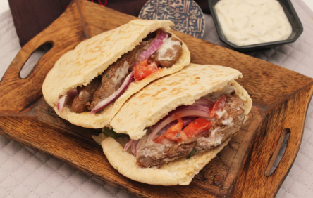 Mix kebab con pan de pita (medium)