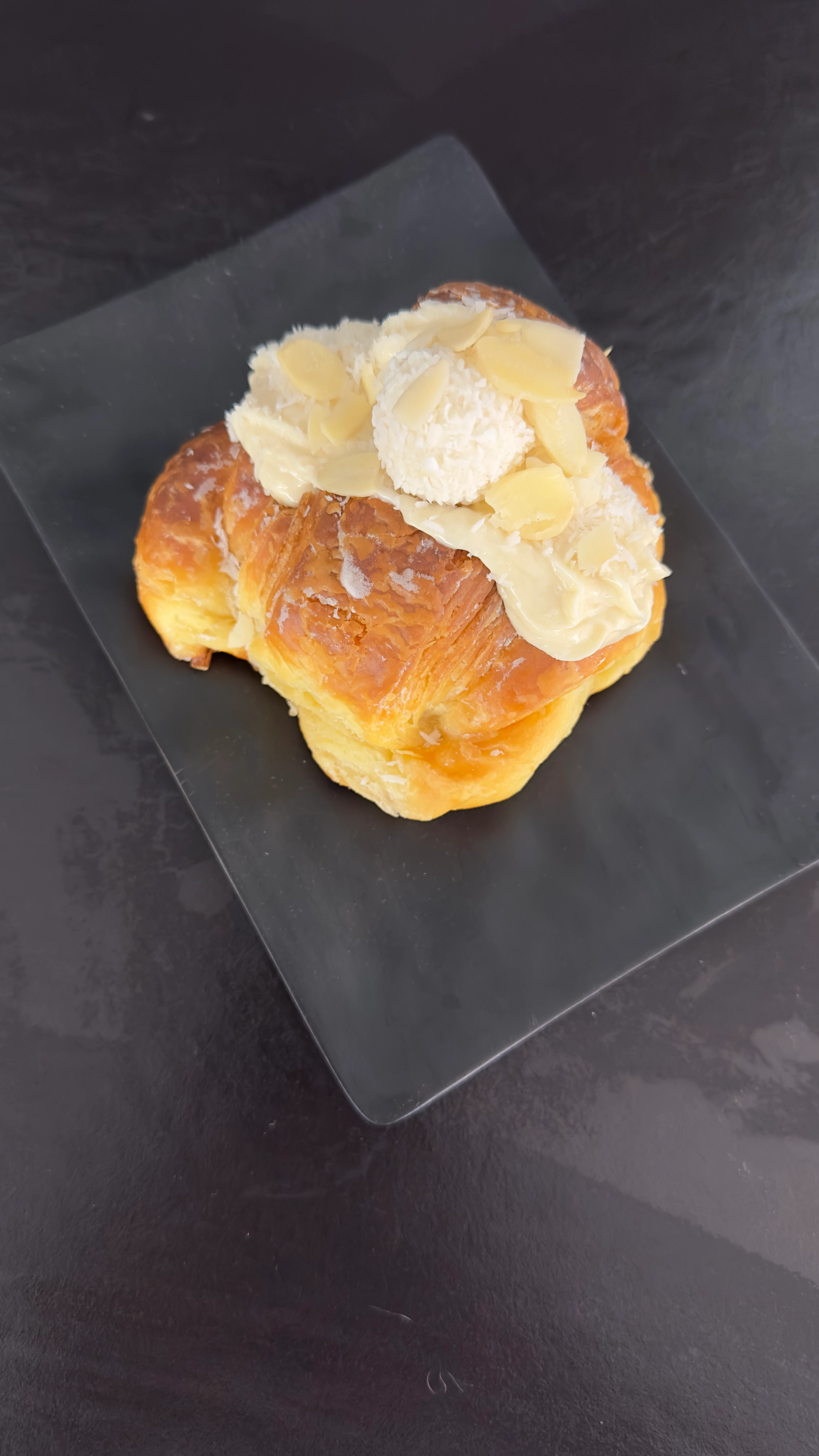 Cornetto al Raffaello