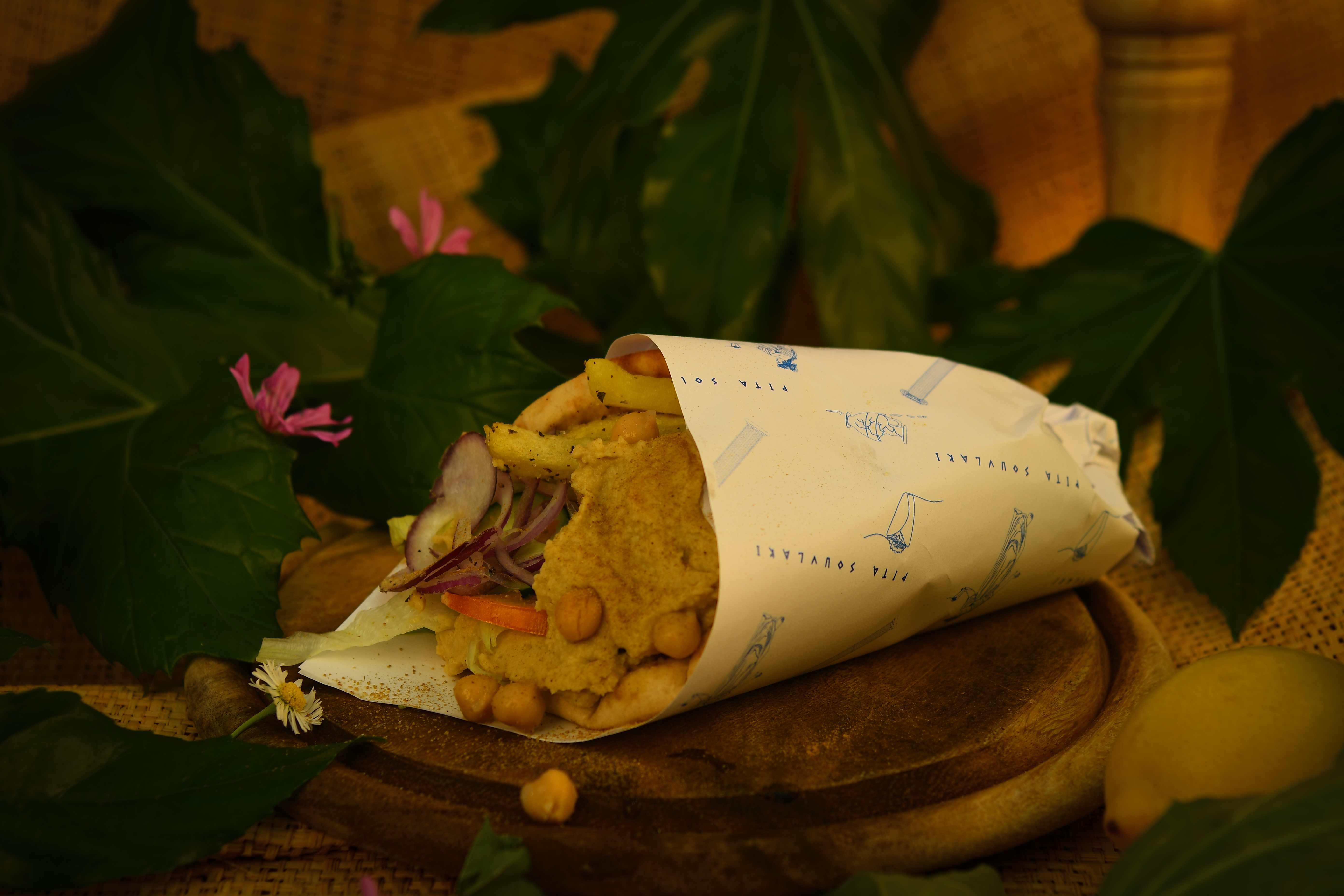 Pita vegano con patatine fresche