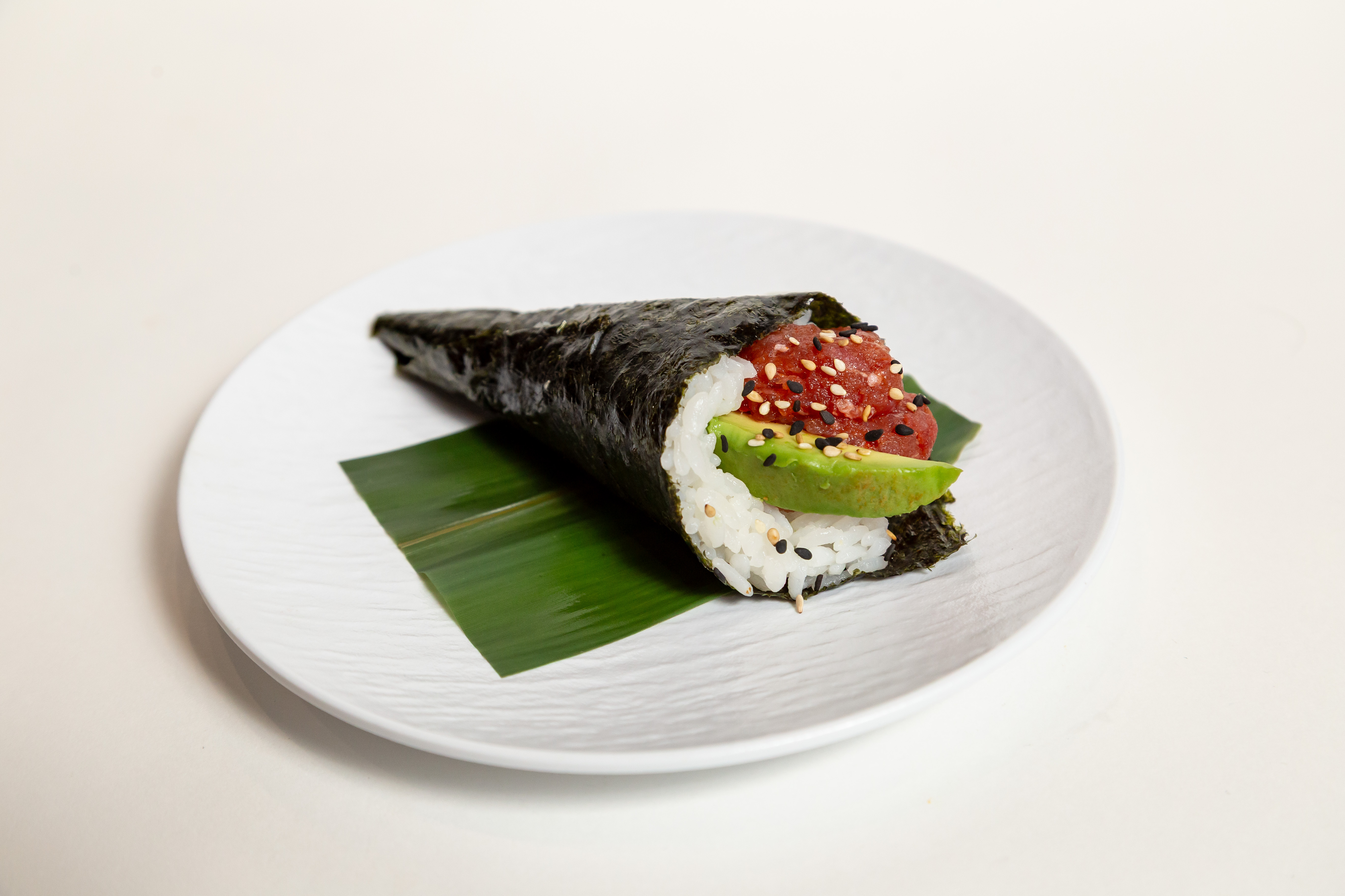 Temaki tuna spicy