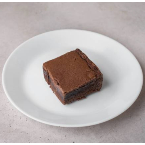 Tarta brownie en porción