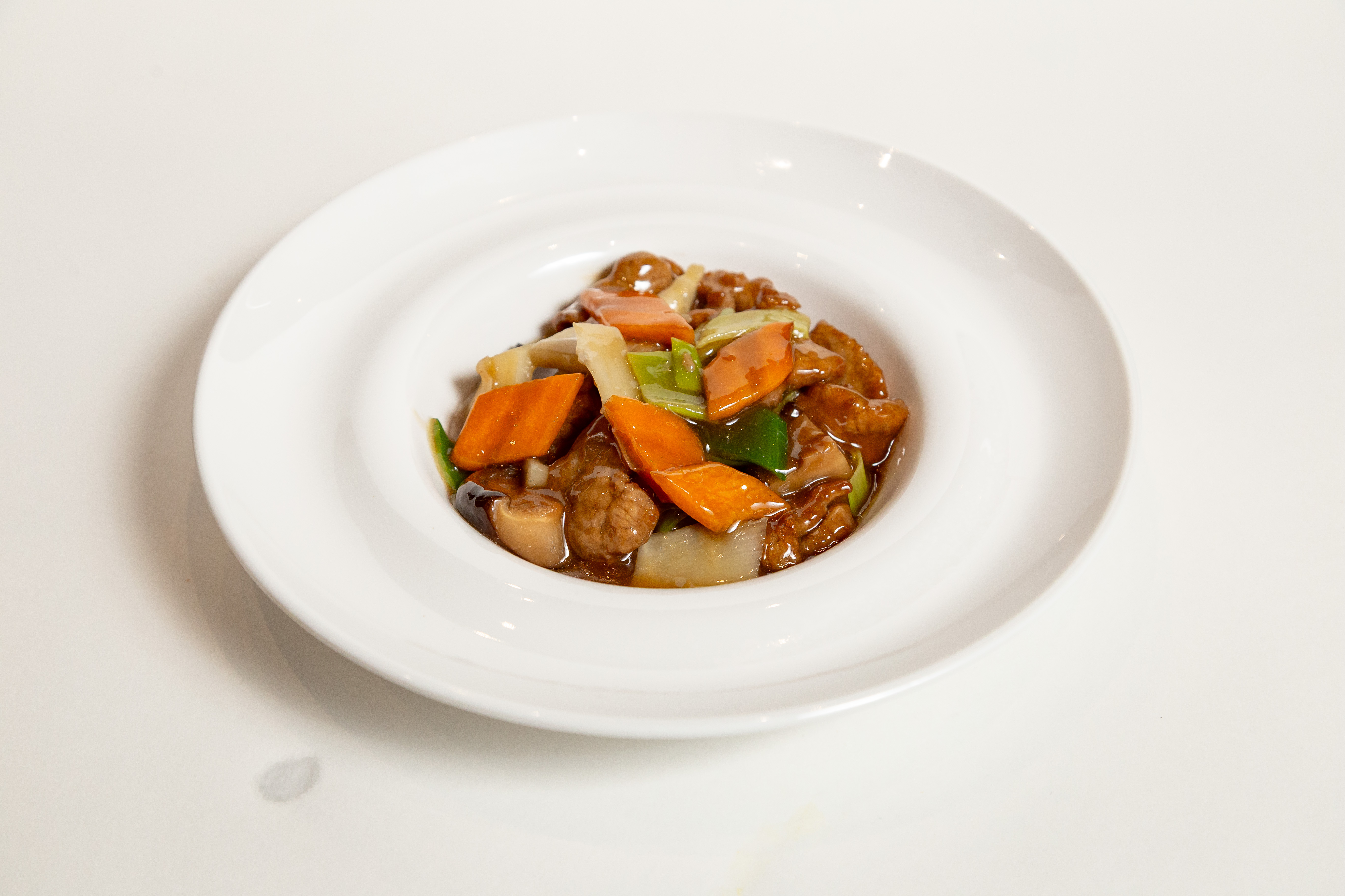 Vitello funghi e bambù