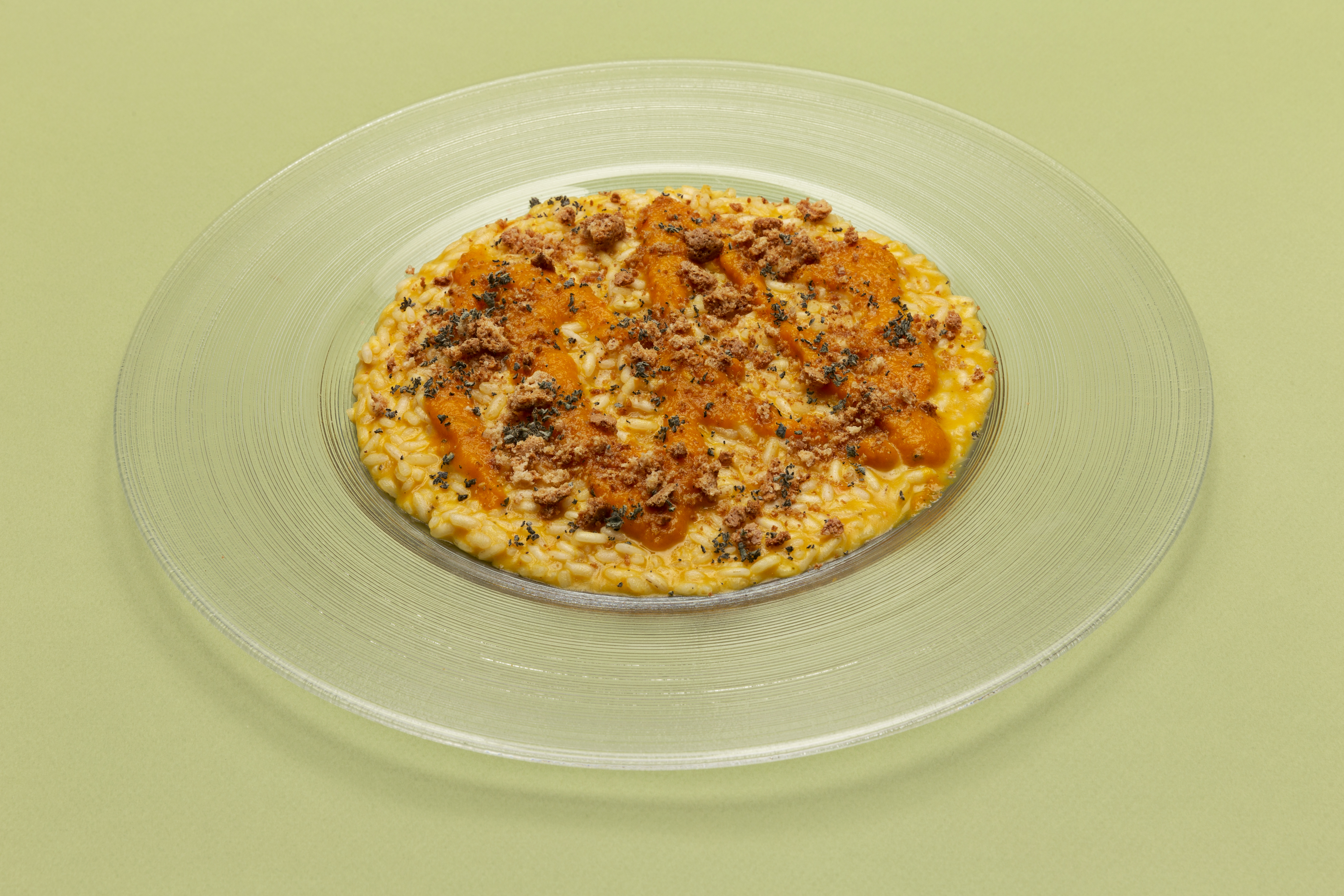 Risotto con crema di zucca mantovana, amaretti e salvia mantecato al Parmi Regg 36M