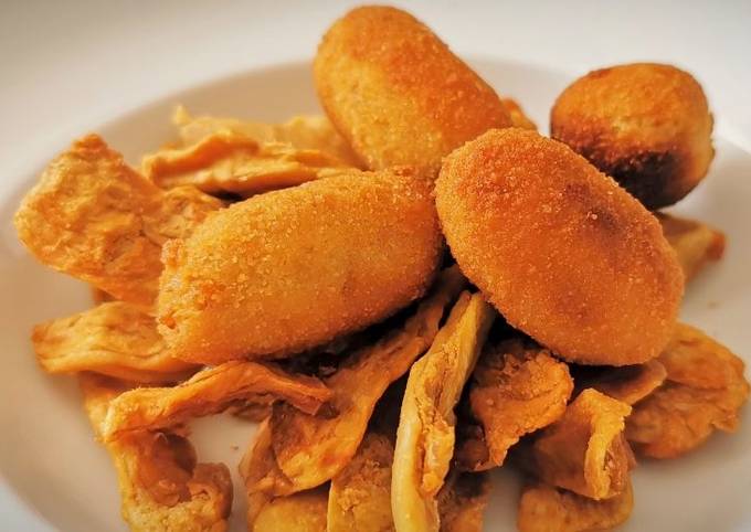 Croquetas de chicharrones (6 uds.)