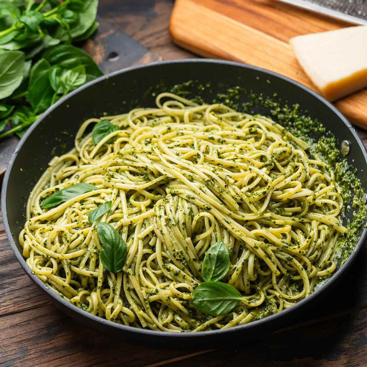 Spaghetti al pesto genovese
