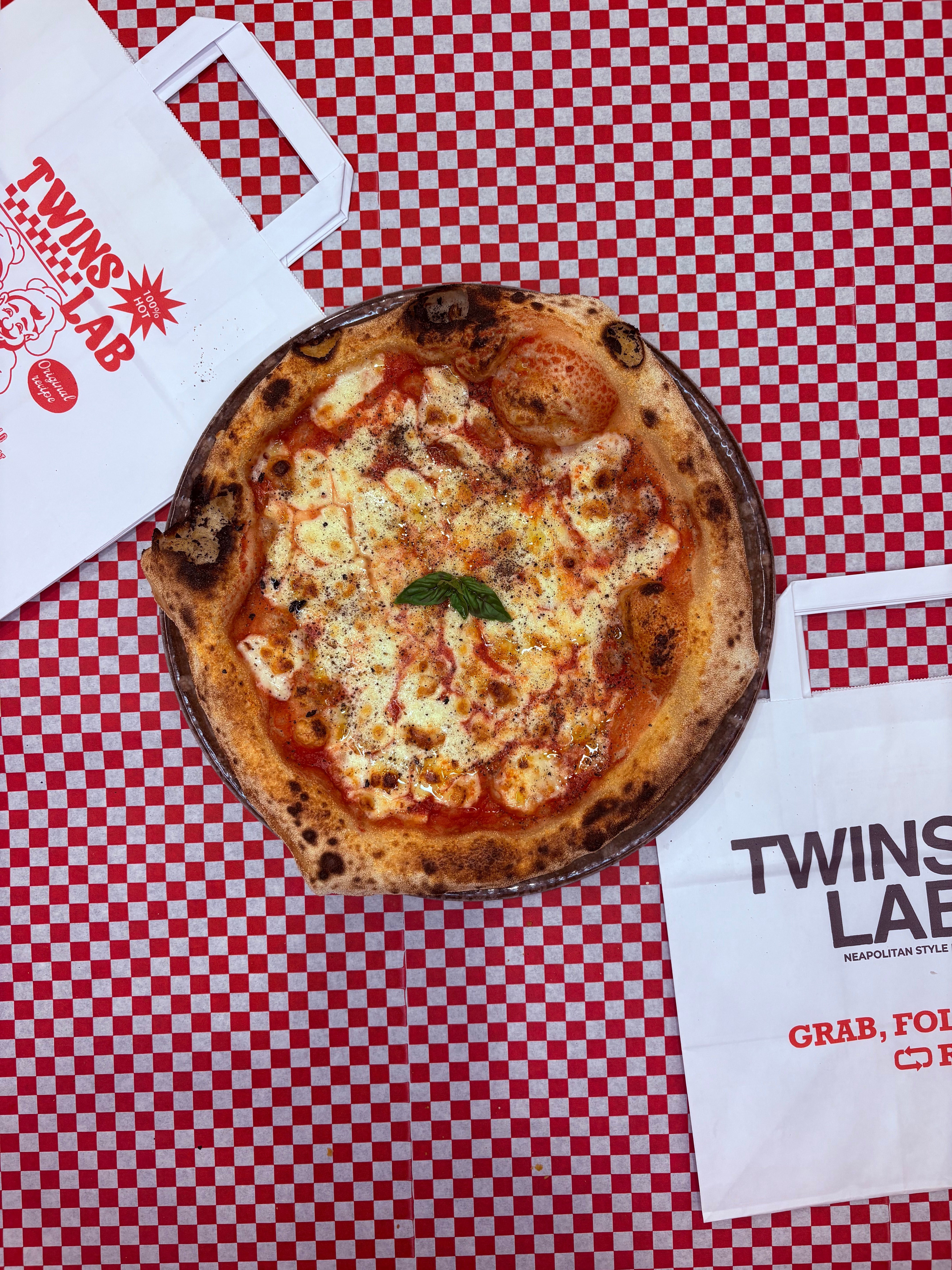 Margherita provola e pepe