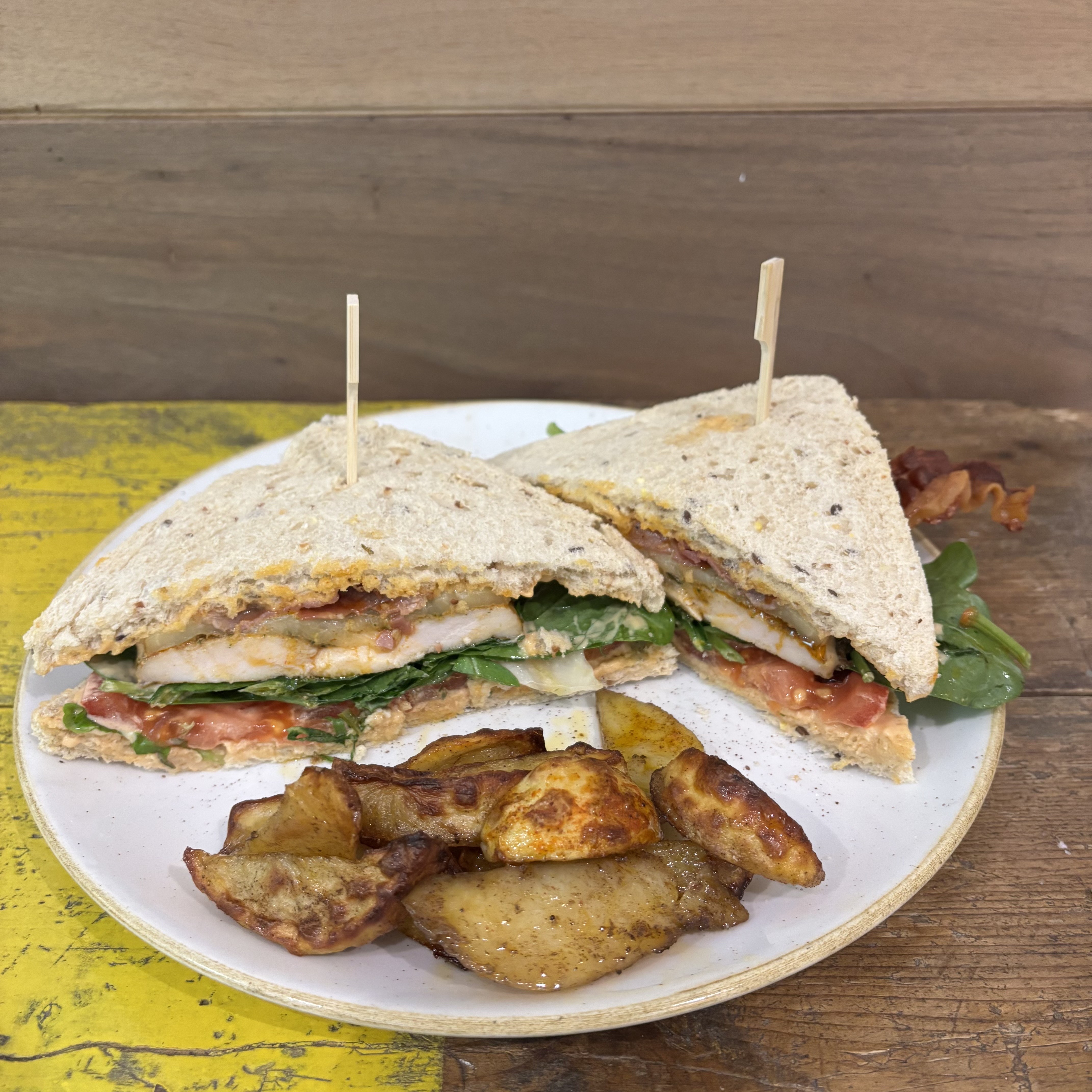 Club sandwich al roastbeef