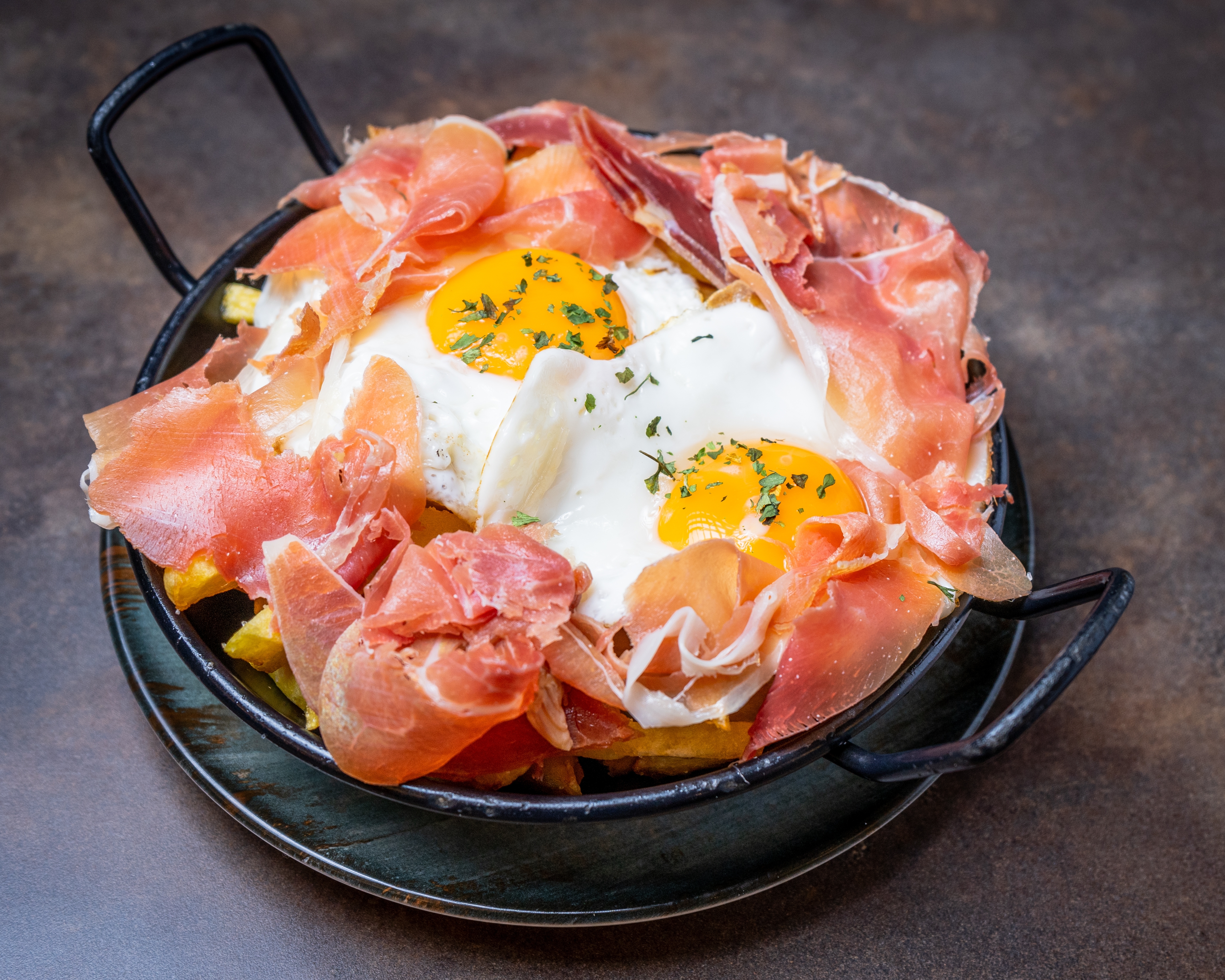 Huevos Rotos Con Jamón