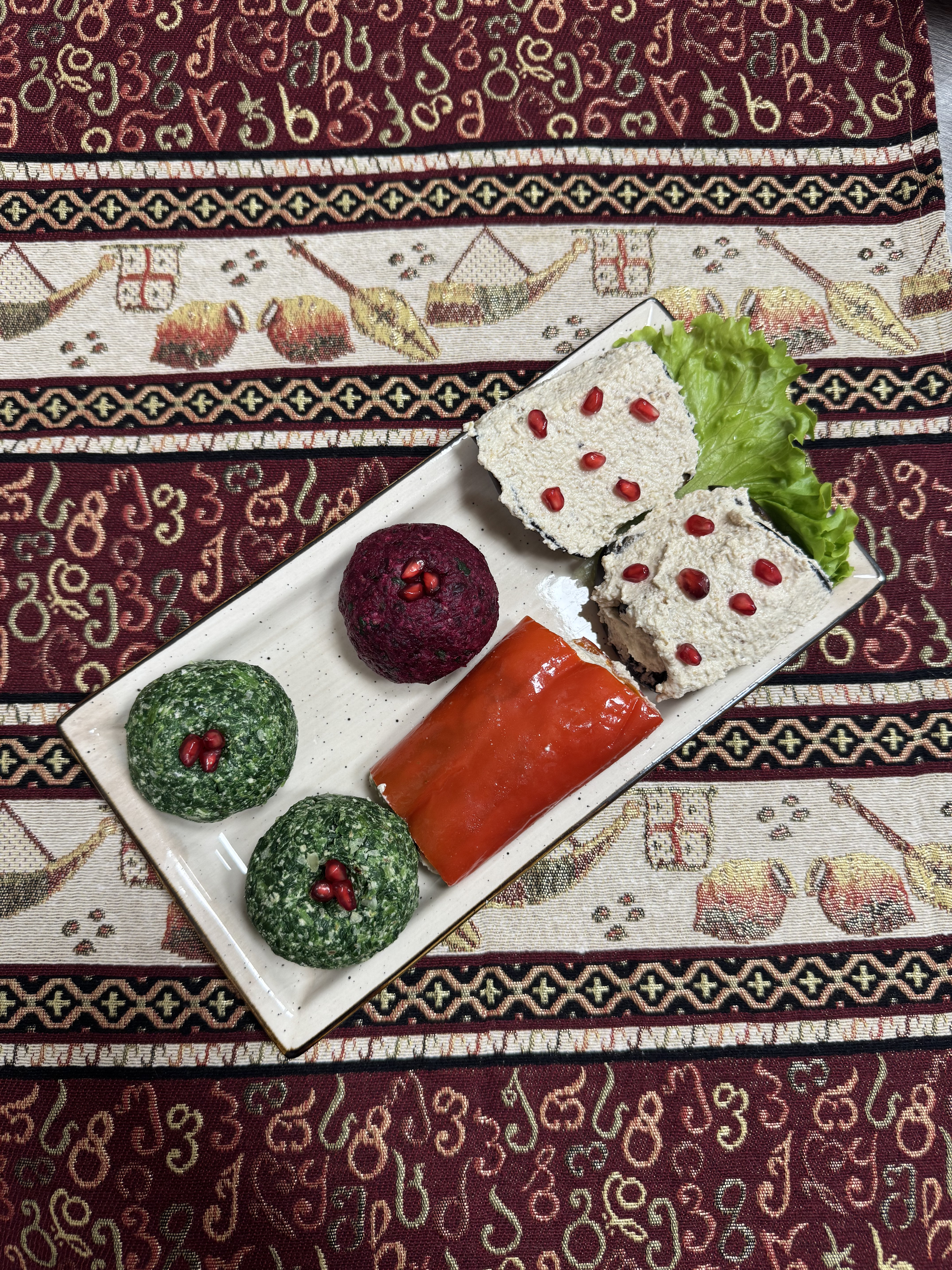 Misto di verdure con salsa di noci