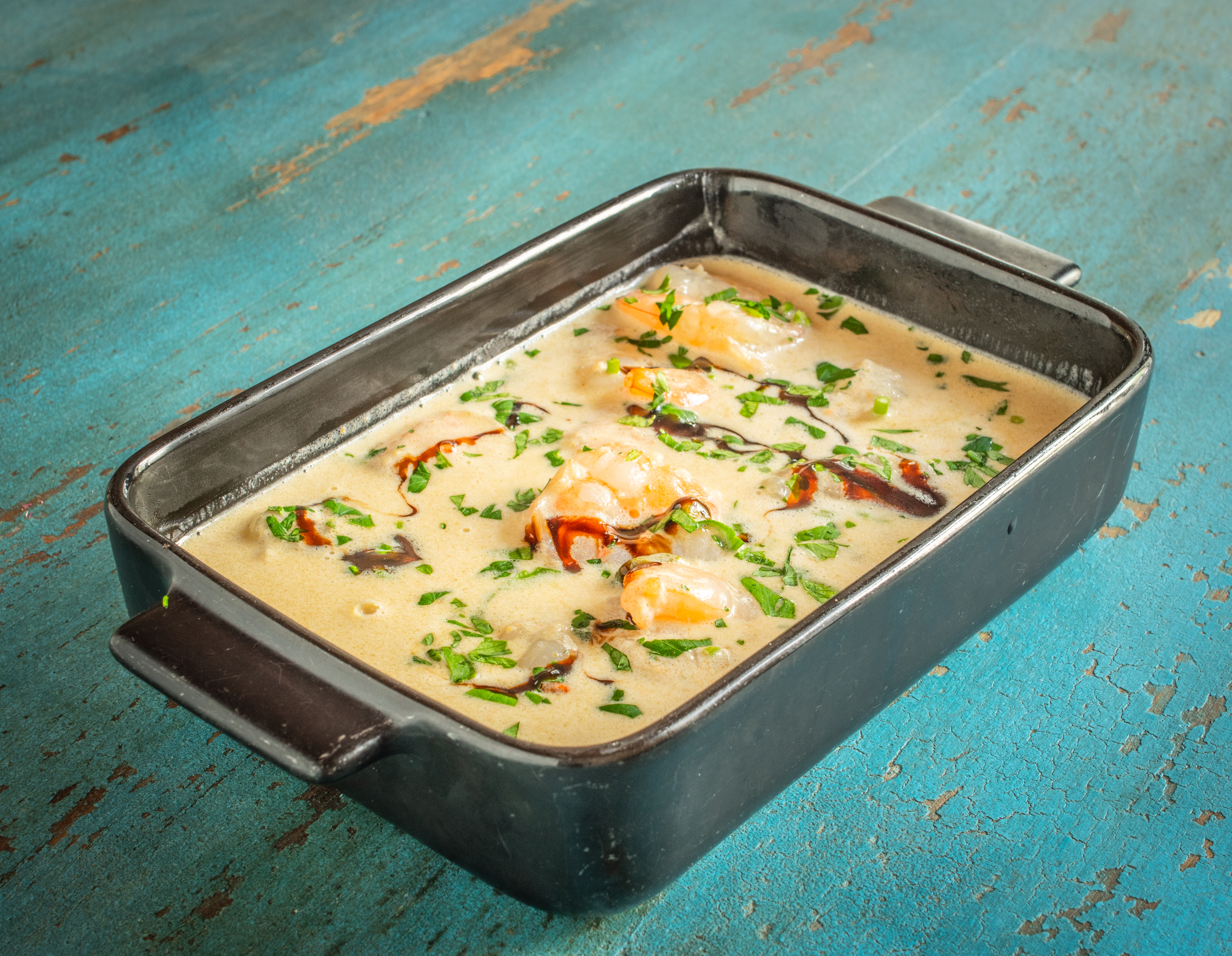 Creveți în sos alb