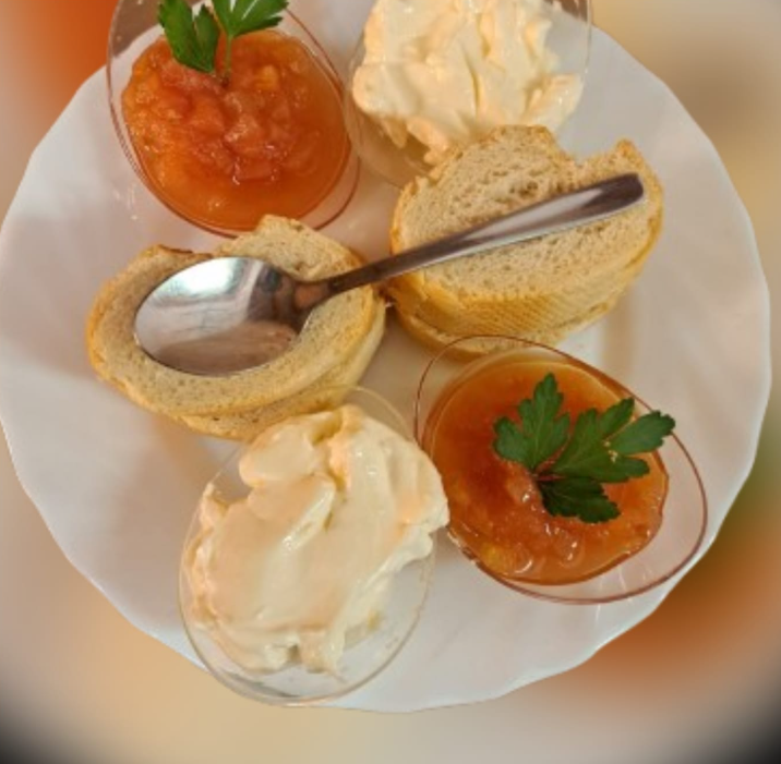 Tapa de ali oli y tomate