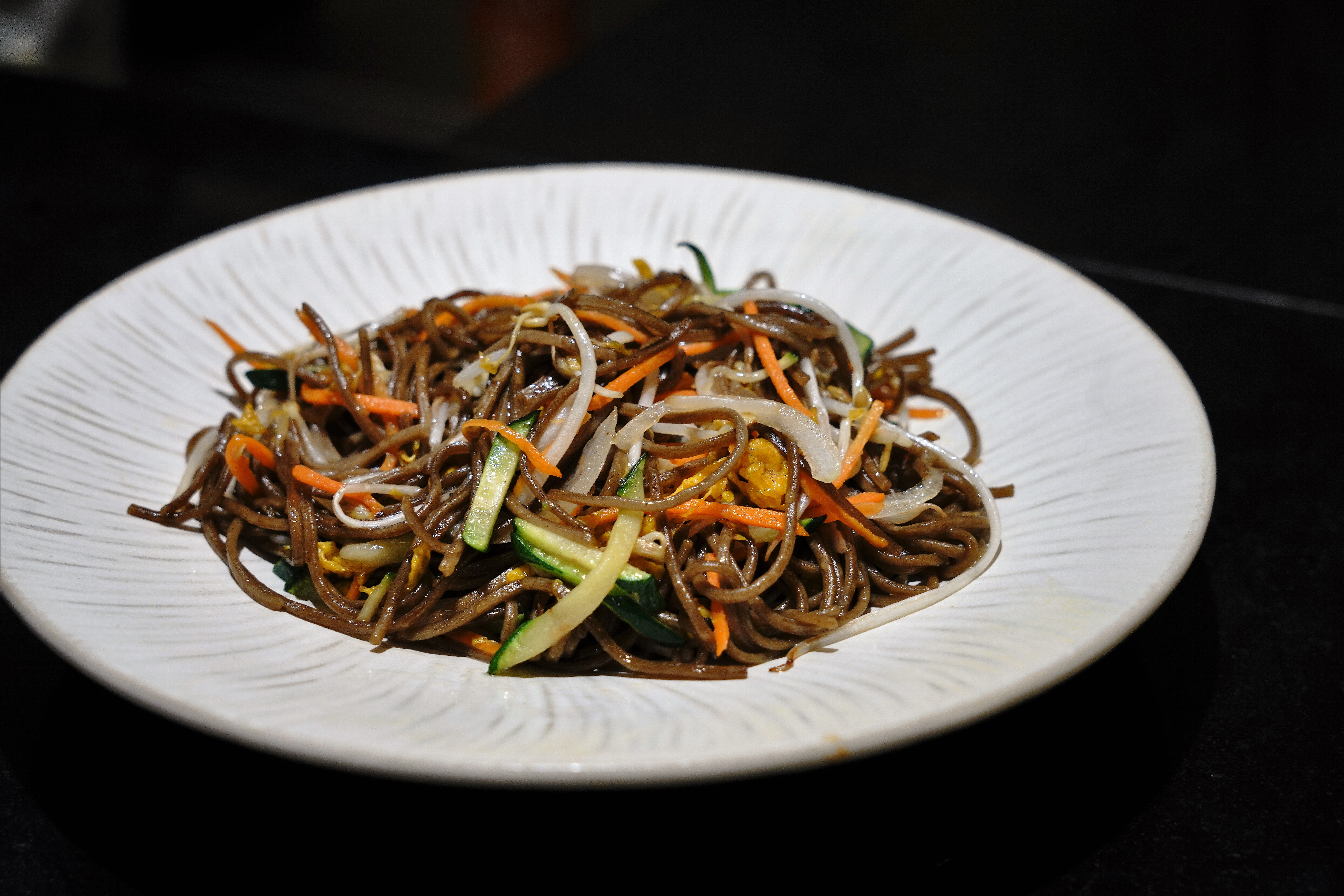 Yaki soba gamberi e verdure